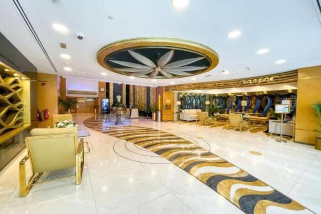 1 Bed Apartment With Sea View, Pool, Gym & Free Parking In Dubai Marina Bagian luar foto